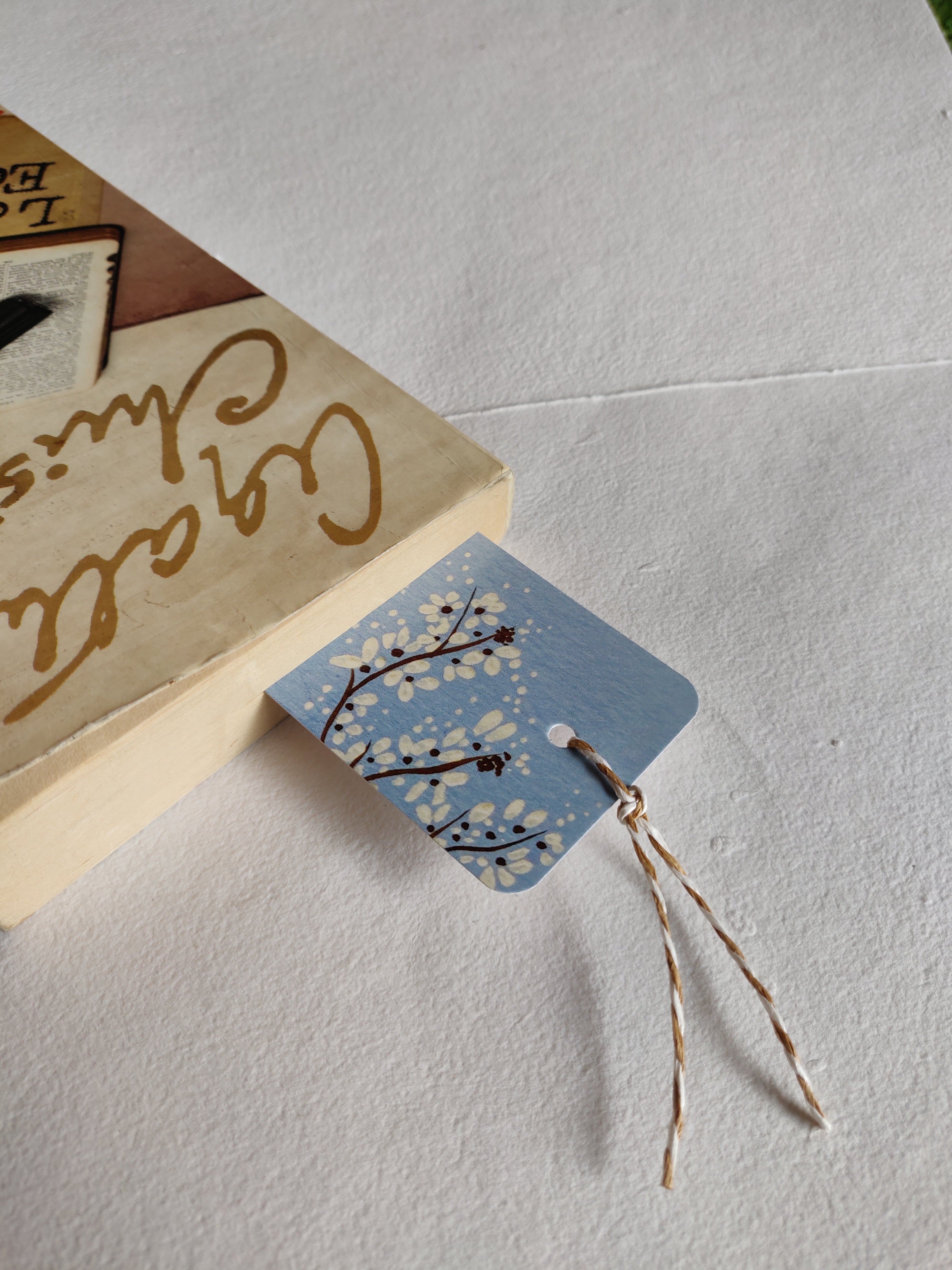 Bookmark - Blue and white floral