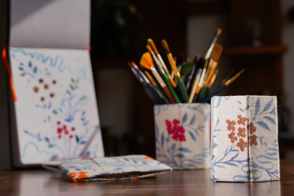 Pen Stand/Brush Holder/Stand: Floral